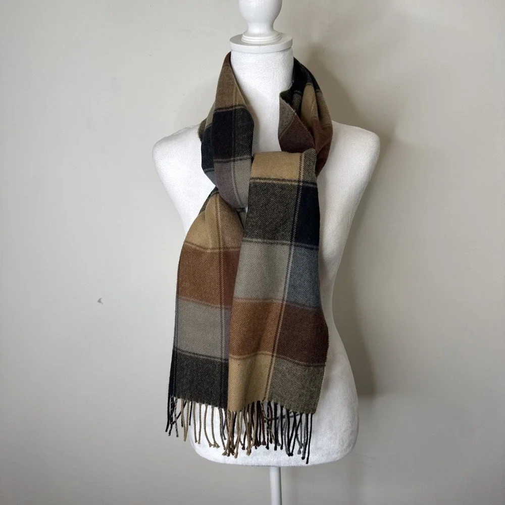 100% Cashmere Plaid Scarf Fringe Made Scotland Quiet Luxury Old Money Neutral